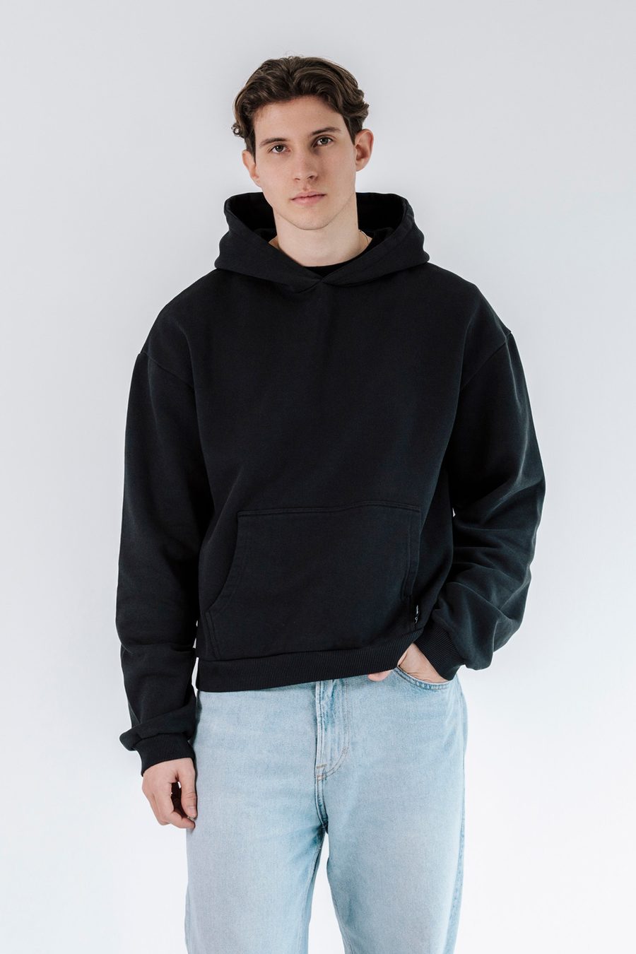 Schwarzer LYTD-Hoodie mit dem Motto ABIvengers